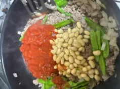 豆とひき肉のトマトカレー